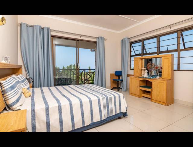 5 BEDROOM HOUSE FOR SALE IN BALLITO CENTRAL